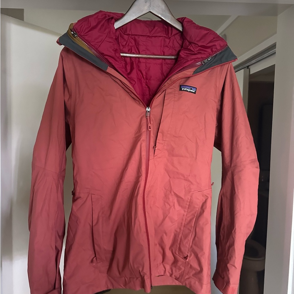 Patagonia Women's 3-in-1 Jacket in Coral (worn once!)